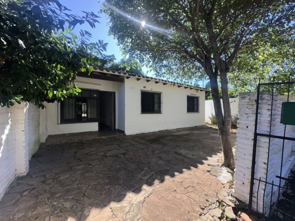 EN VENTA - CASA DE MAS DE 360 M2 EN SAN LORENZO